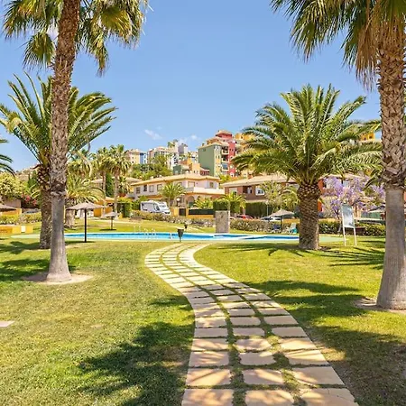 Ressol 4 Bed 3 Bath Villa *